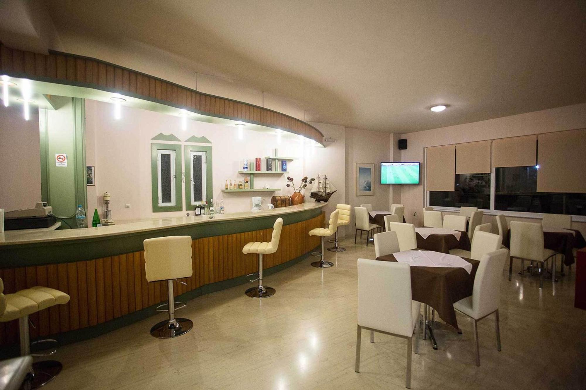 Stoúpa Remvi Hotel - Apartments المظهر الخارجي الصورة