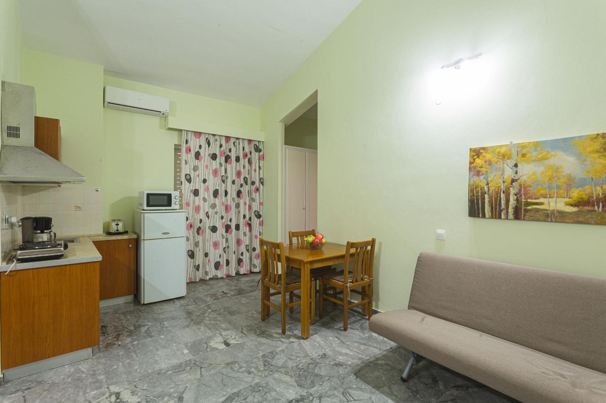 Stoúpa Remvi Hotel - Apartments الغرفة الصورة